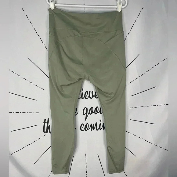 All in Motion High-Waisted 7/8 Leggings Pockets All in Motion Sage - Picture 5 of 9